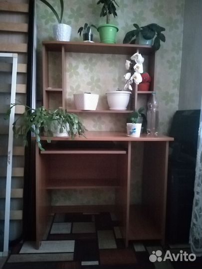 Компьютерный стол