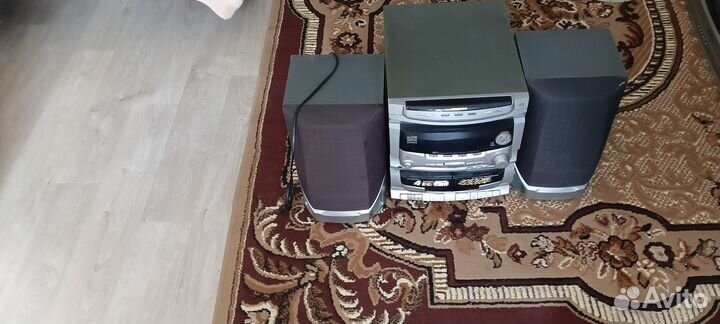 Музыкальный центр