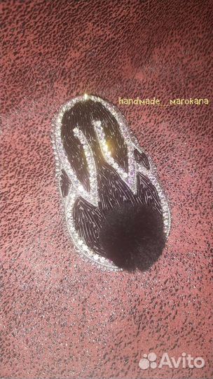 Кролик брошь ручная работа