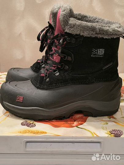 Женские ботинки лягушки