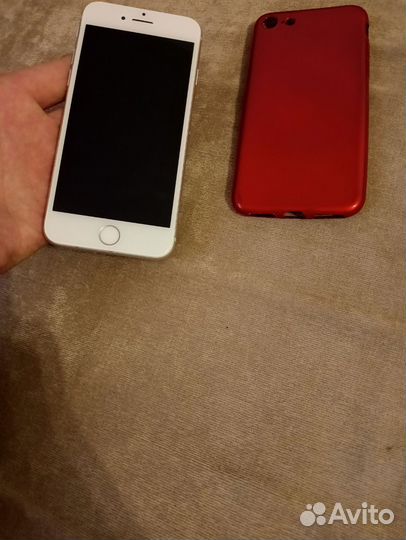 Телефон iPhone 8 64 gb