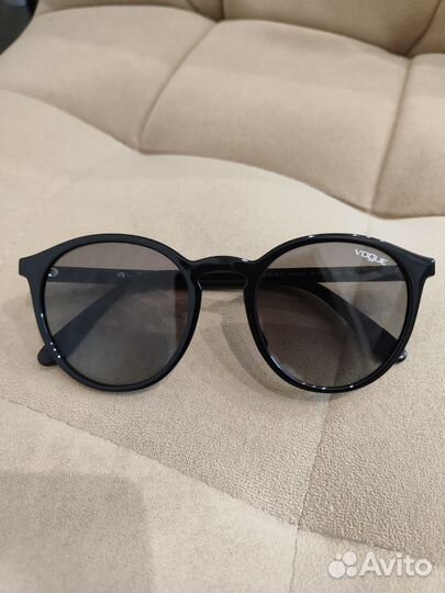 Солнцезащитные очки женские vogue