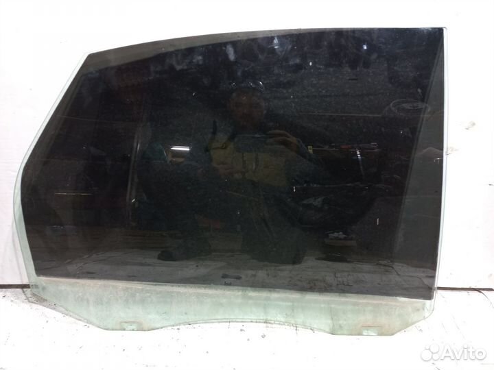 Заднее правое стекло Ford Focus 2 хэтчбек