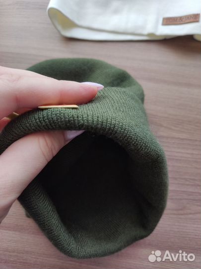 Женские шапки