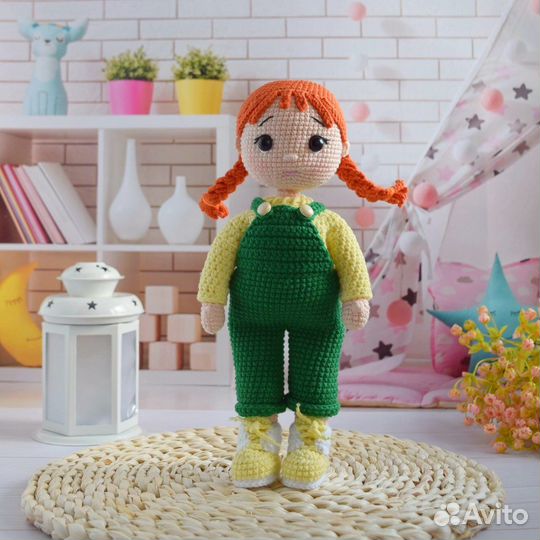 Кукла вязаная ручной работы