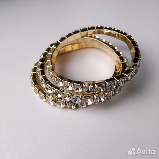 Браслет со стразами