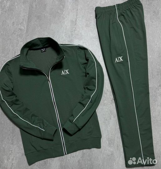 Костюмы для спорта Armani удобные