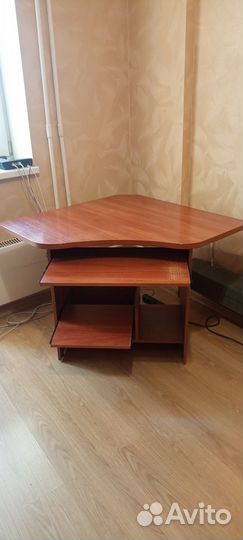 Стол компьютерный угловой