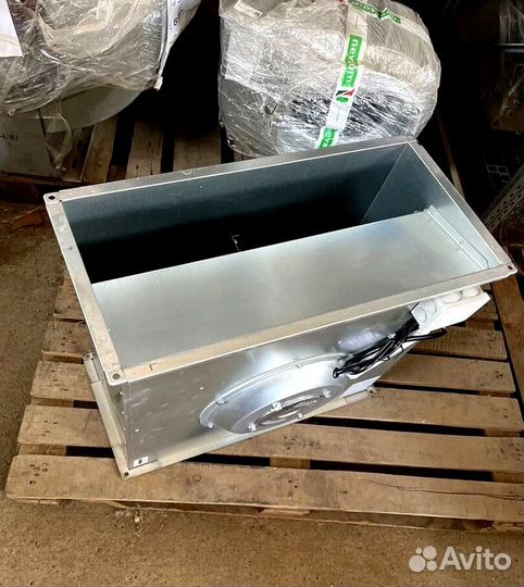 Вытяжной прямоугольный вентилятор