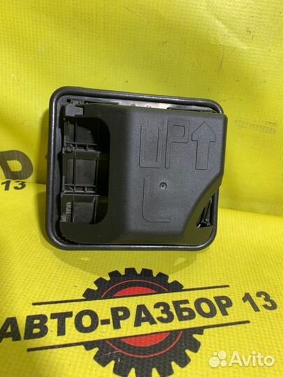 Решетка вентиляционная задняя левая Kia Ceed 3 CD