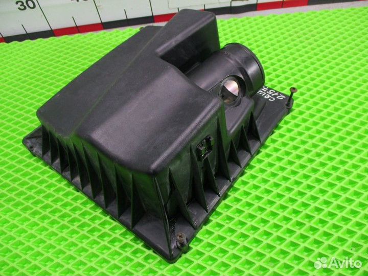 Крышка воздушного фильтра Chevrolet Cruze 1 (J300)