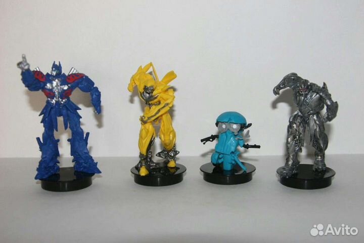 Пробки из кинотеатра Суперсемейка, Динозавры и др