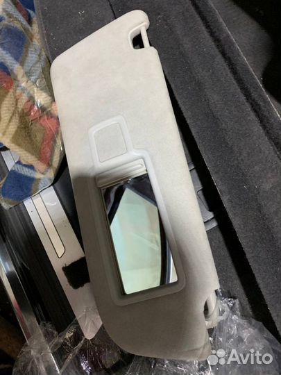 Козырек солнцезащитный правый Audi A8 2010-2016