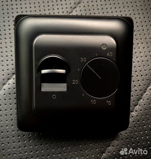 Терморегулятор для теплого пола черный, матовый