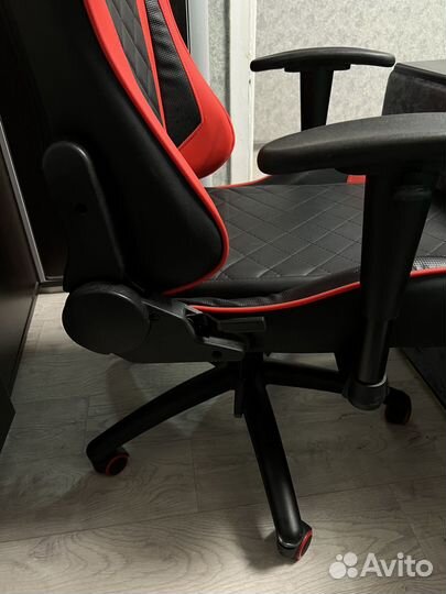 Компьютерное кресло