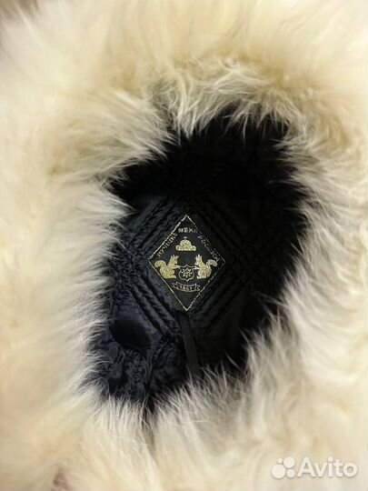 Шапка белая меховая 