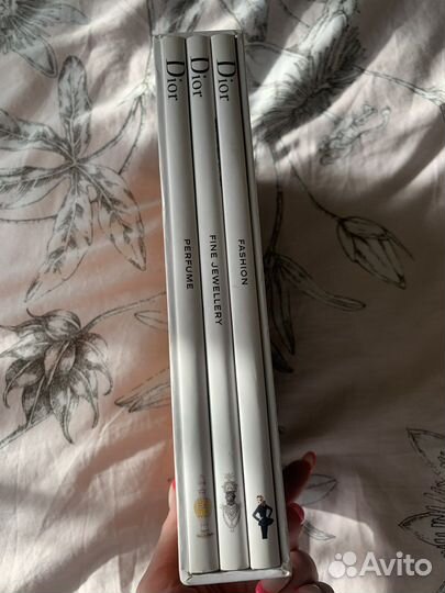 Интерьерные книги Dior