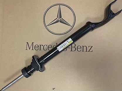 Амортизатор передний Mercedes-Benz W213