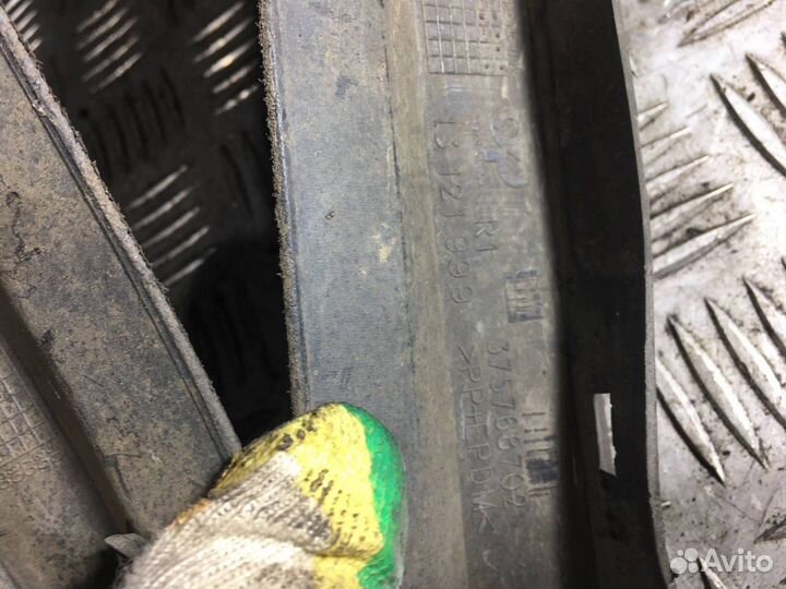 Юбка бампера передняя Opel Astra H 2006 13121999