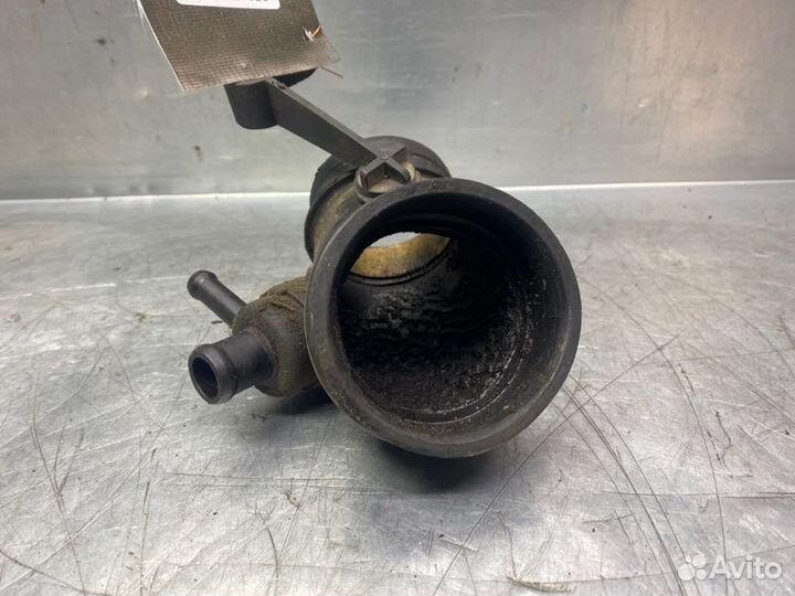 Патрубок воздушного фильтра Volkswagen Passat B5