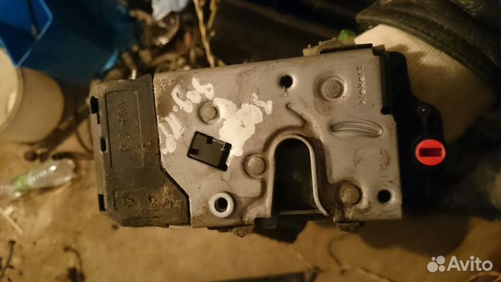 Замок задний правый на опель астра н