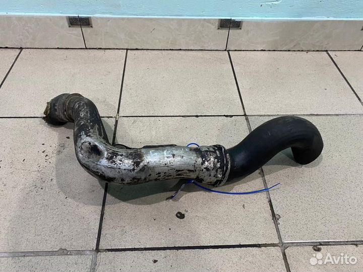 Труба интеркулера VW Passat B6