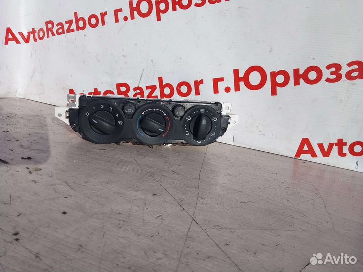 Блок управления печкой Ford Focus 2