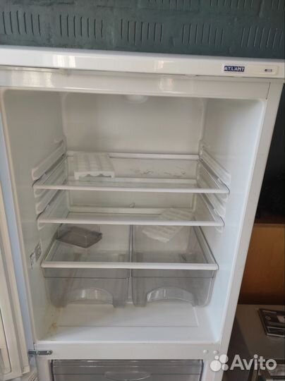 Холодильник Атлант двухкамерный б/у XM-4008-022