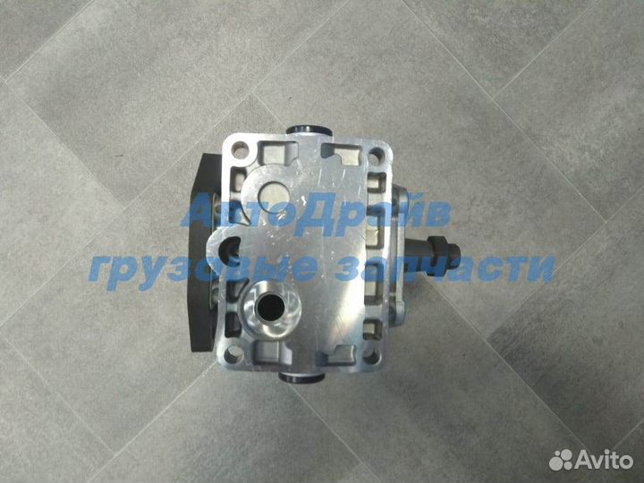 Компрессор Мерседес 814 LK1808 225ccm вход-выход с