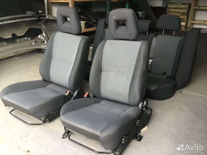 Потолок Митсубиси Каризма