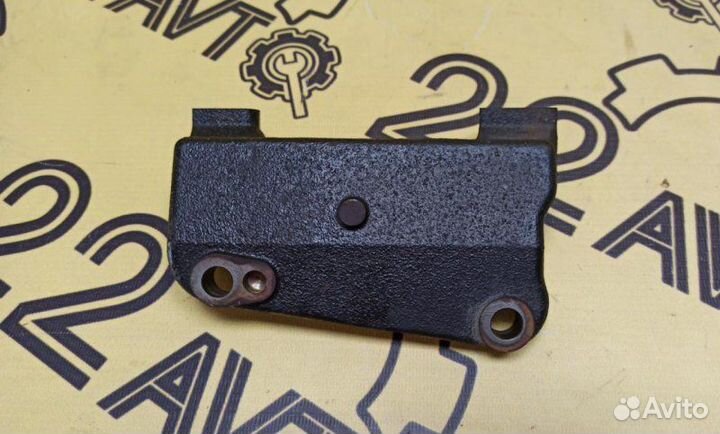 Кронштейн раздатки Toyota Rav4 ACA21 1azfse