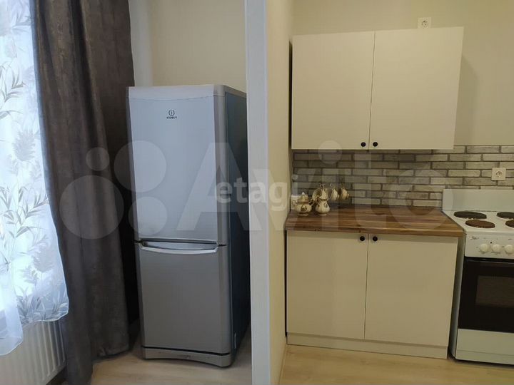 2-к. квартира, 54 м², 1/10 эт.