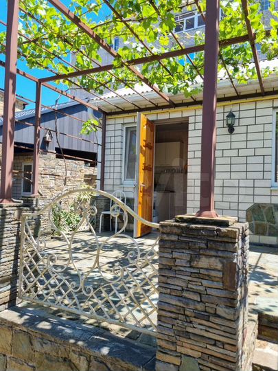 Комната 15 м² в 9-к., 1/1 эт.