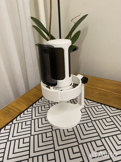 Микрофон fifine a8 белый