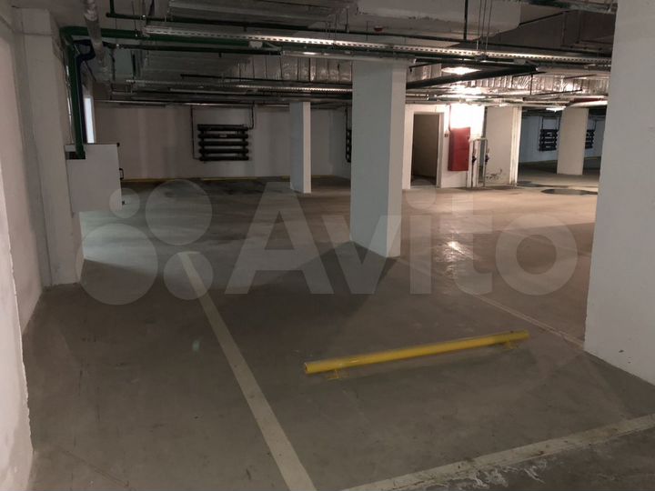 Машиноместо, 14 м²