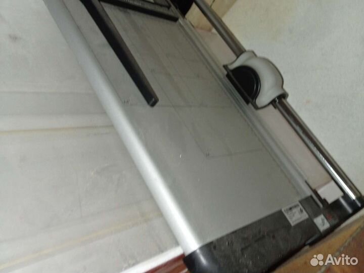 Резак для бумаги роликовый А3-А2