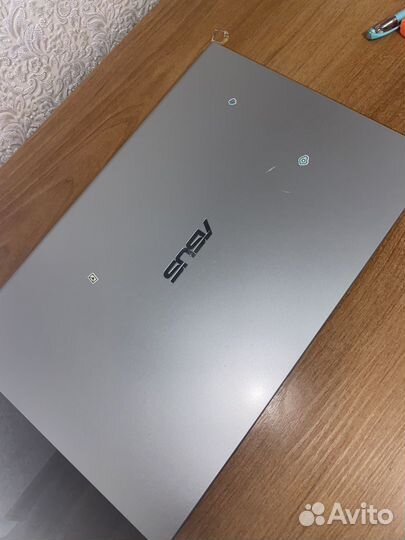Ноутбук asus