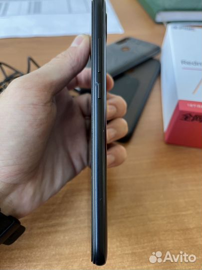 Xiaomi Redmi 7, 4/64 ГБ