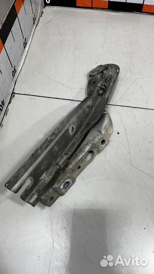 Петля капота левая Peugeot 407