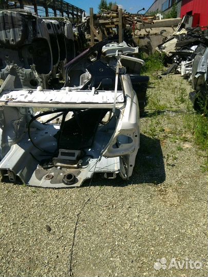 Крыло задние правое Тойота королл Axio NZE-141-144