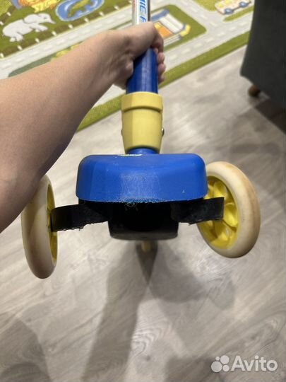 Детский трехколесный самокат
