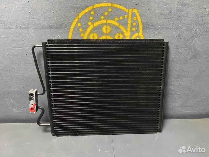 Радиатор кондиционера BMW 7серии E38