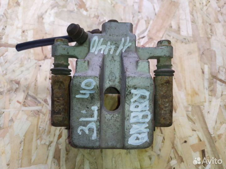 Суппорт задний левый Toyota Camry V40 2008