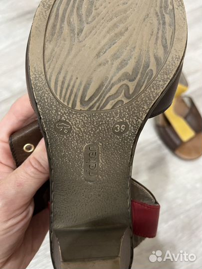 Сандалии женские