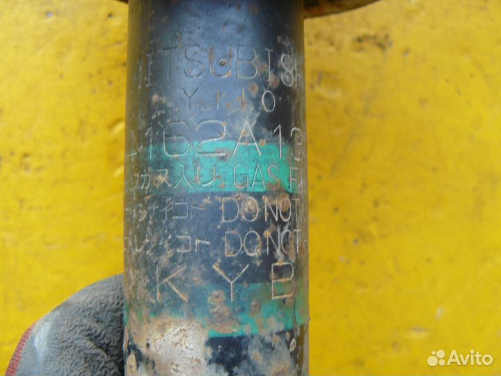 Задняя стойка для Mitsubishi Lancer 9