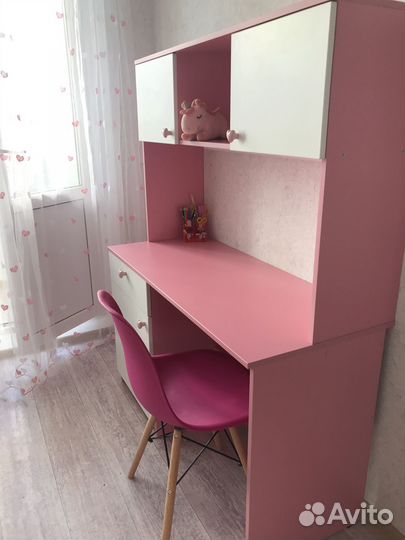 Детский письменный стол