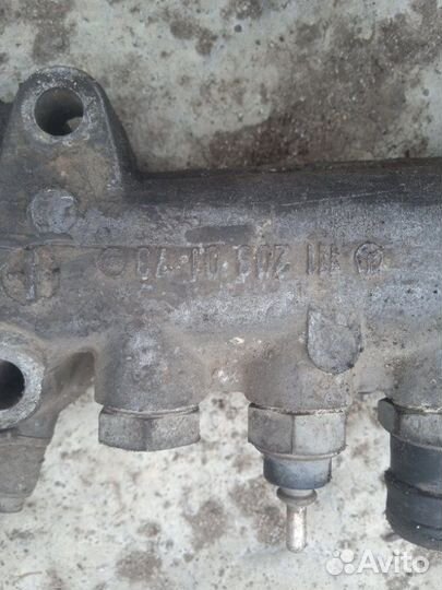 Корпус термостата Mercedes-Benz E