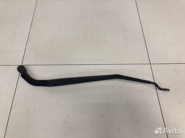 Поводок стеклоочистителя передний правый Nissan Al