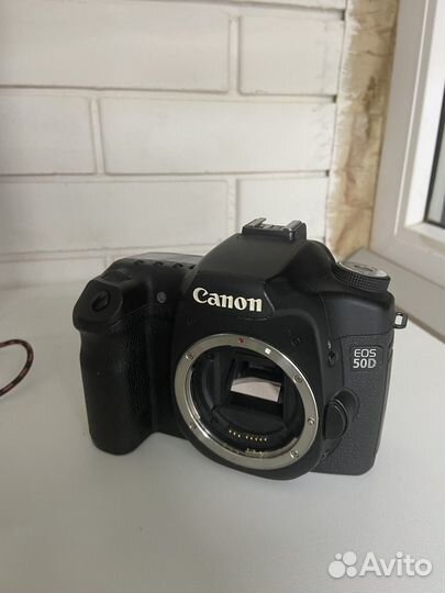 Зеркальный фотоаппарат Canon 50d