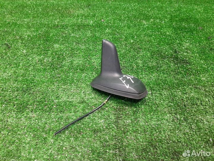 Антенна радио Mercedes Benz C-Class W204 2008